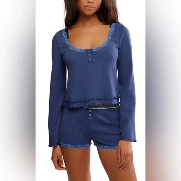 Spring Break Sleep Set in blue crown - Picture 1 of 5